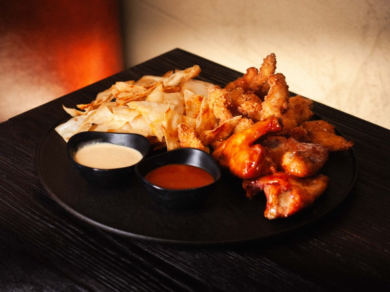 Добрий Друг 5 паб Львів pub Lviv image 7