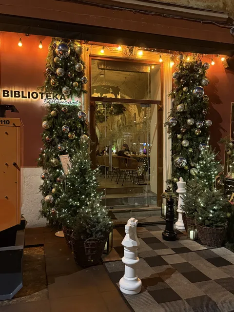Biblioteka restaurant lviv image 5