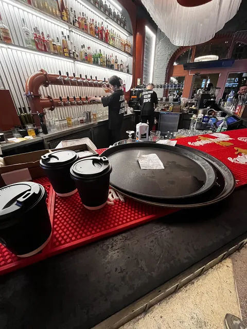 Добрий Друг на площі Ринок паб Львів pub Lviv image 5