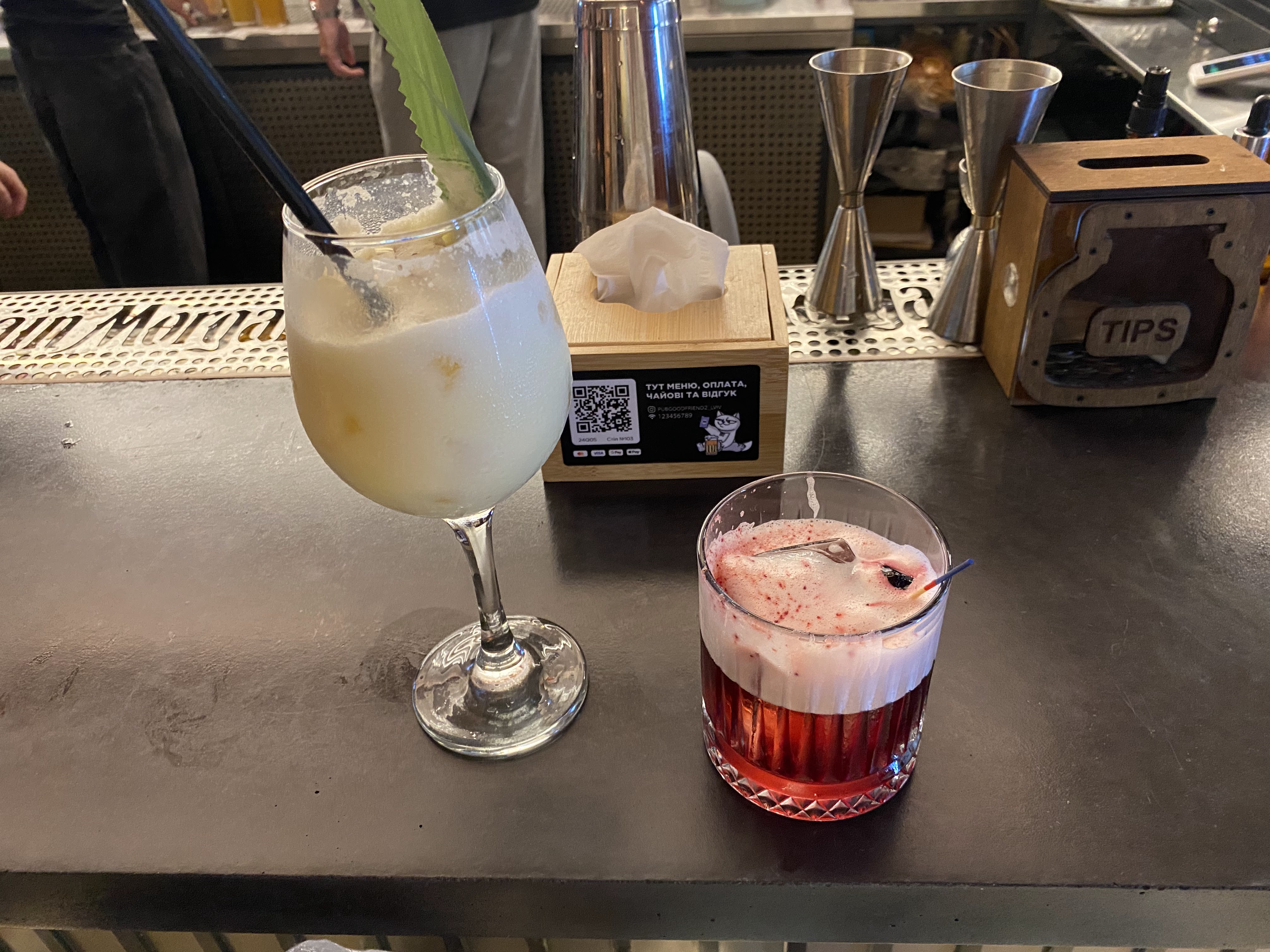 Добрий Друг на площі Ринок паб Львів pub Lviv image 10
