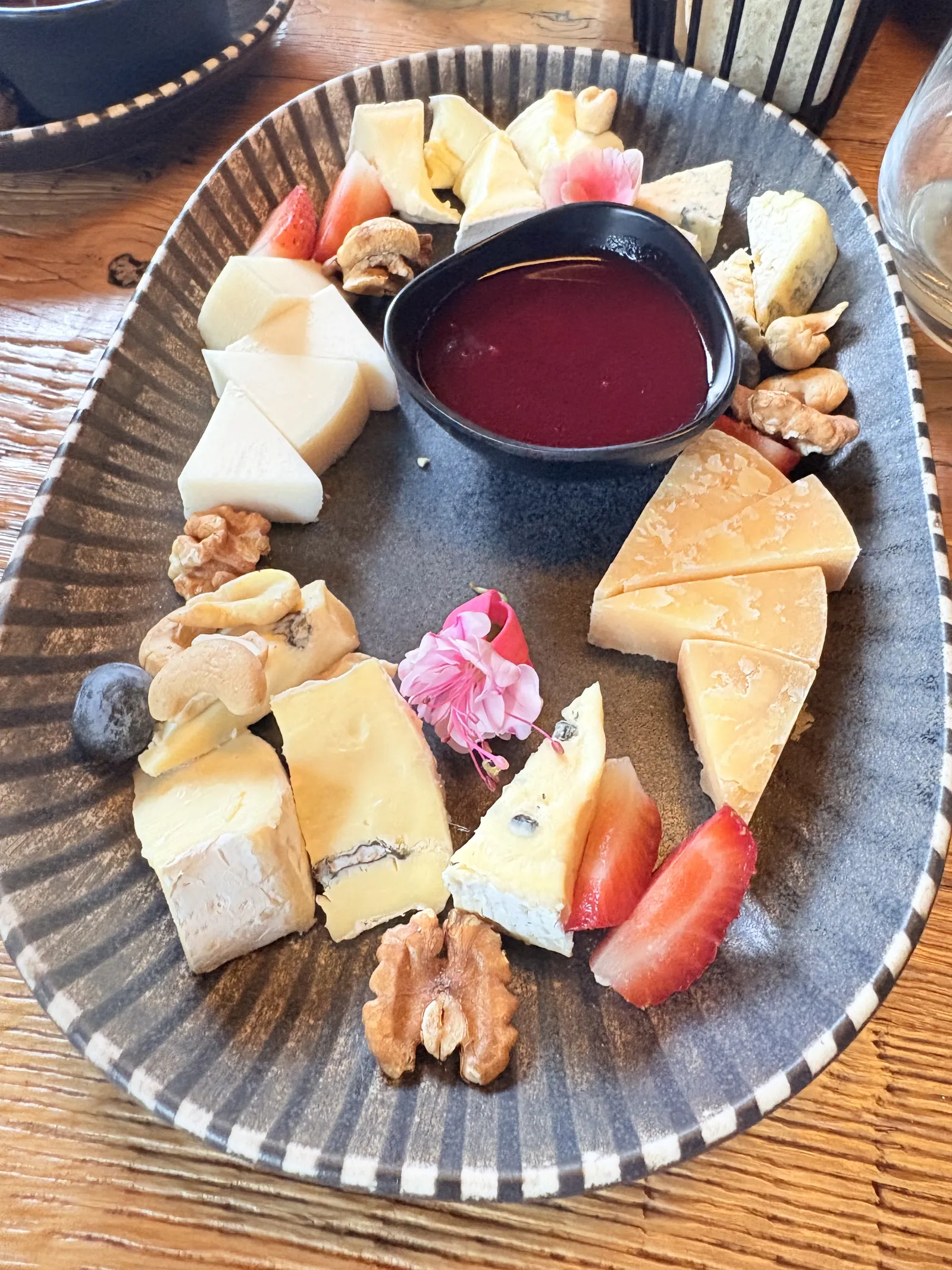 LOFT7 Restaurant image 9