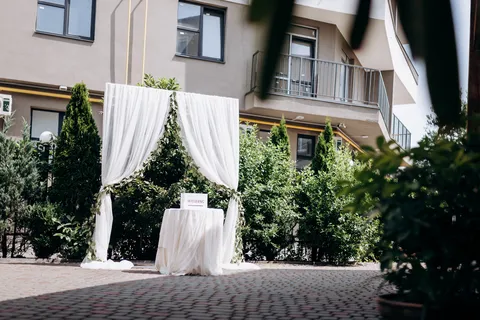 Banquet House image 6