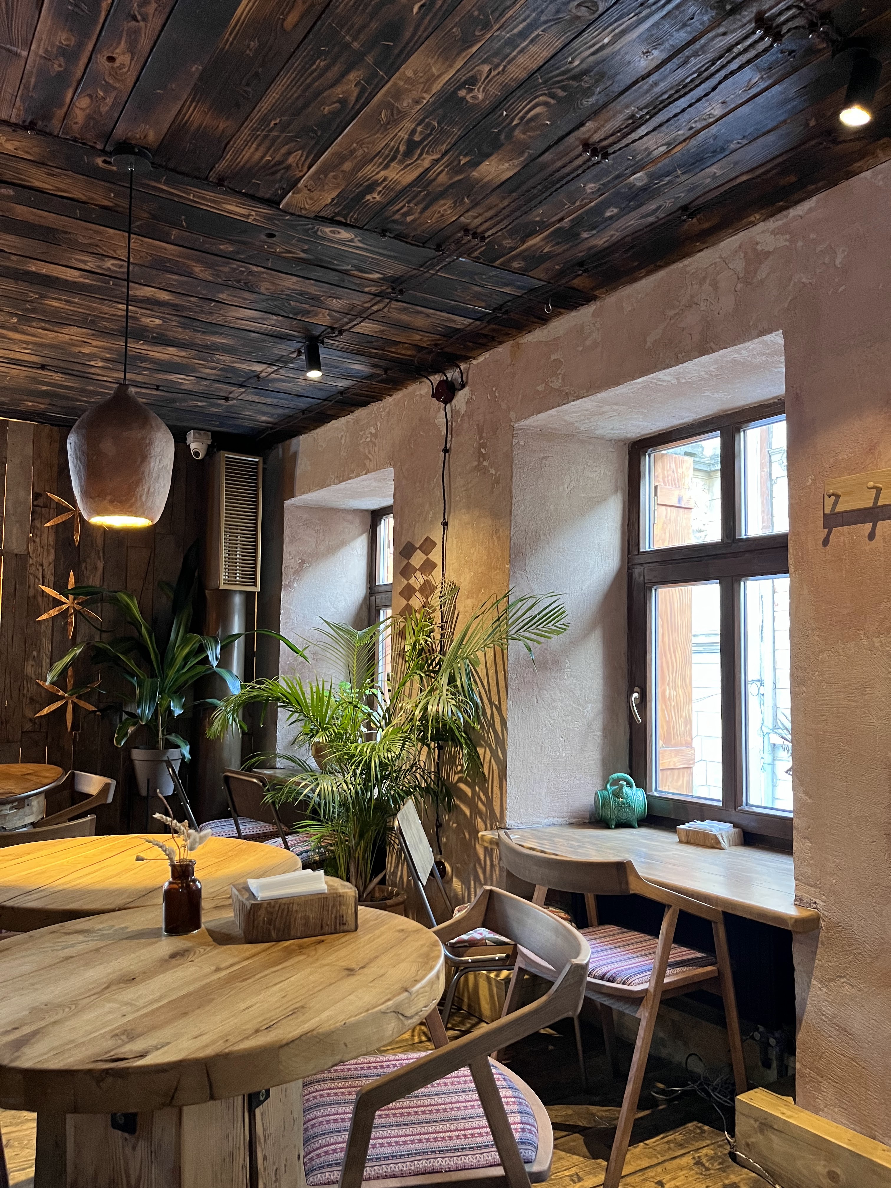 Pstruh, Khlib Ta Vyno image 5