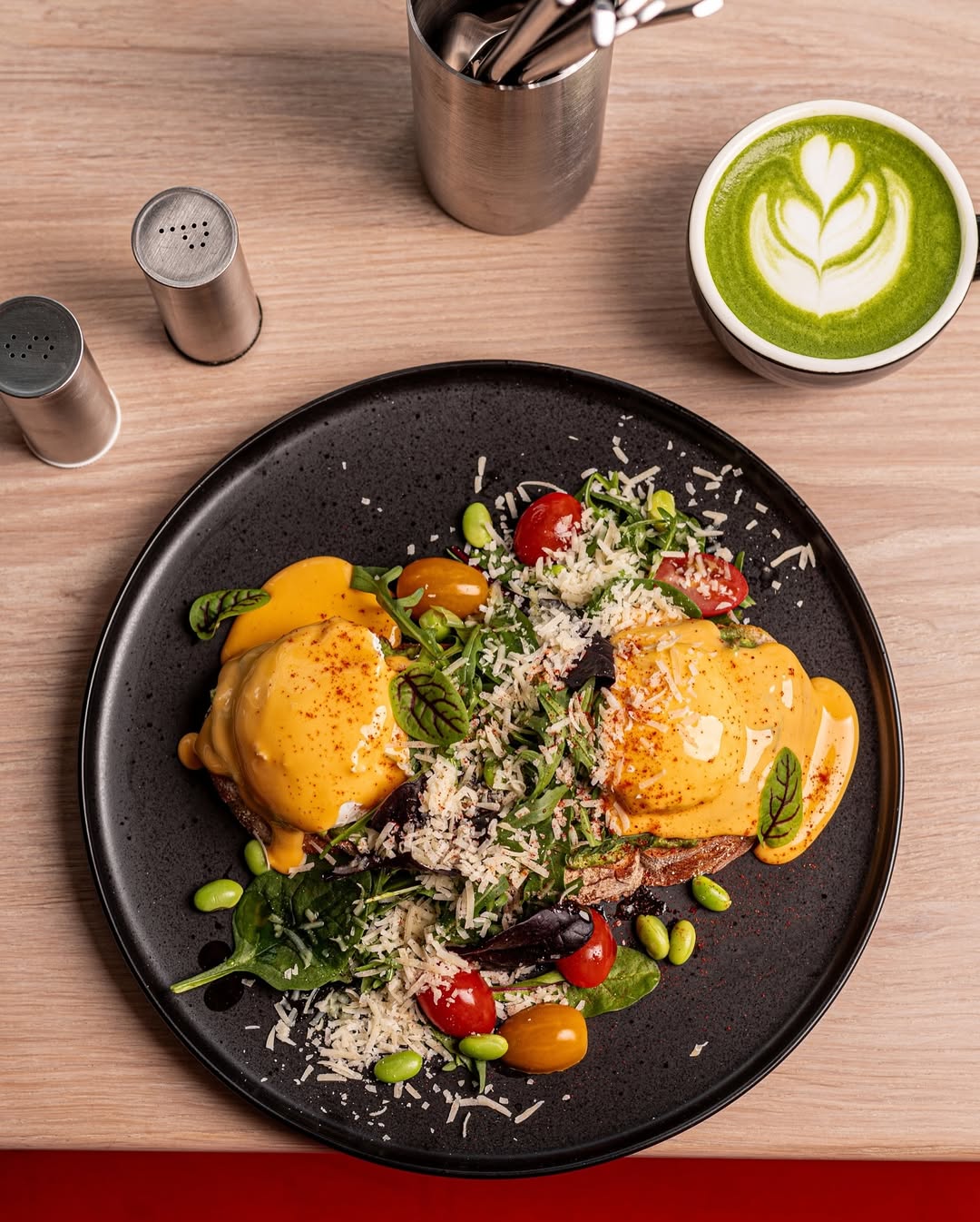 OChi city cafe image 2