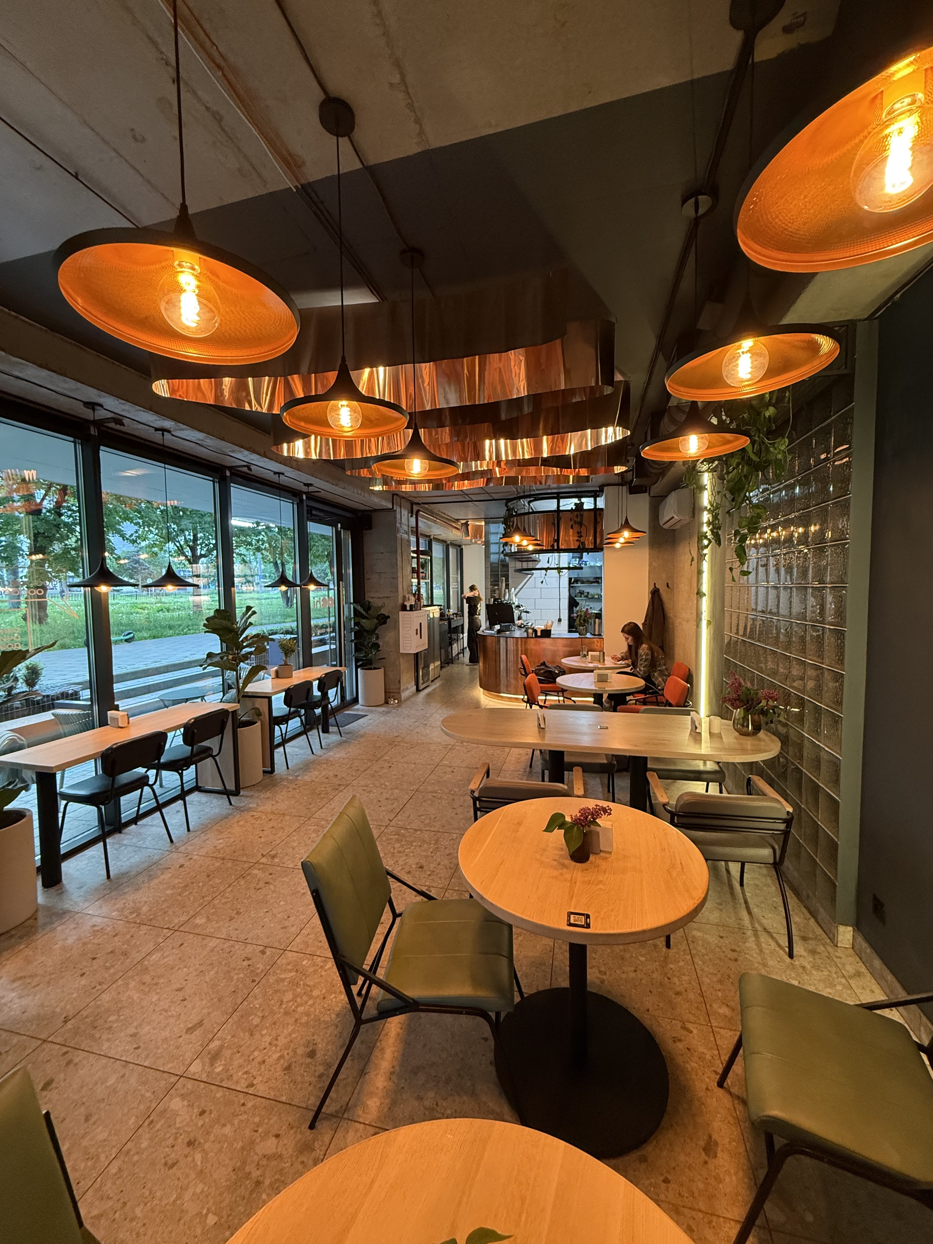 OChi city cafe image 8