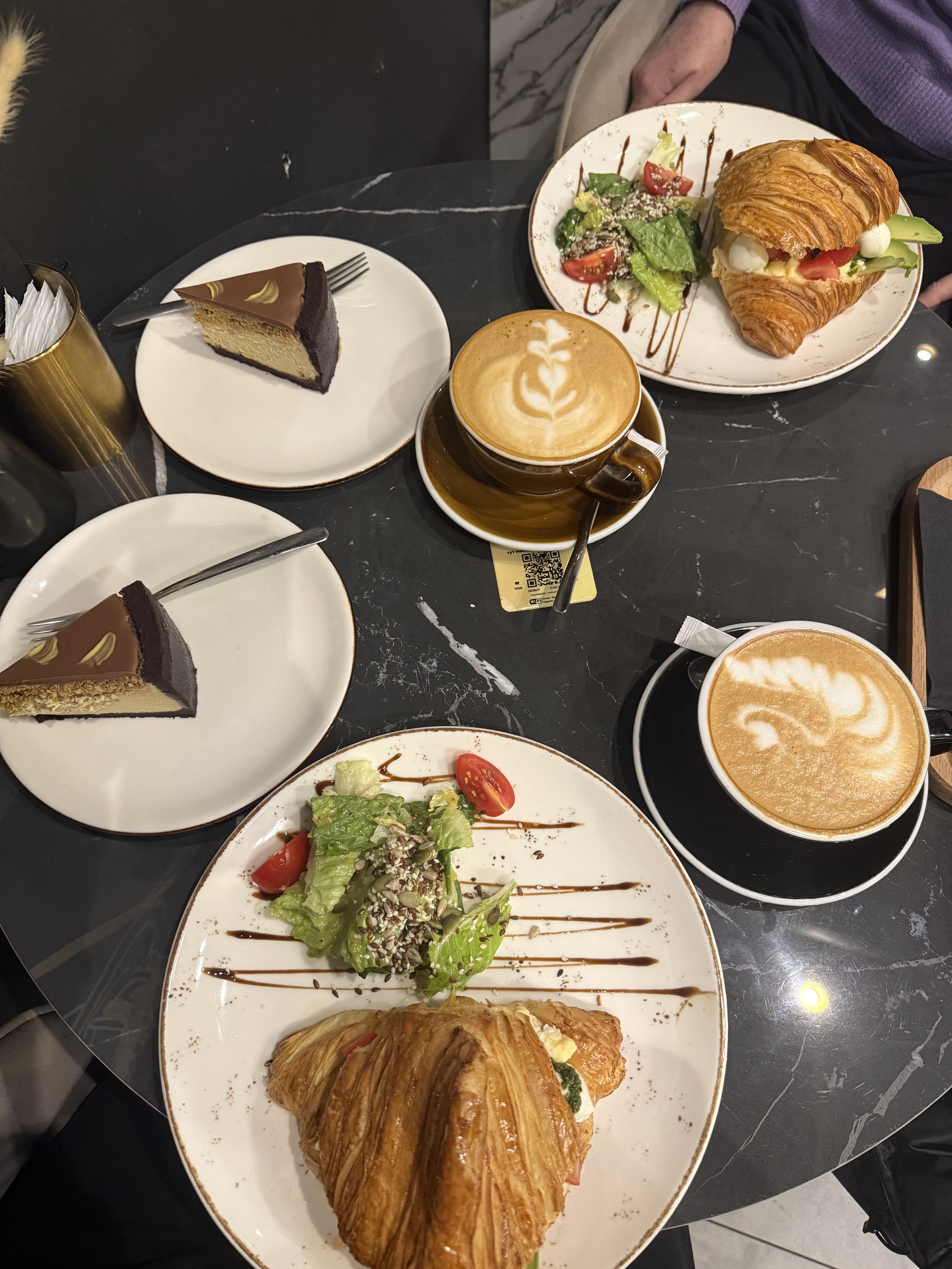 Sisters Cafe Lviv image 3