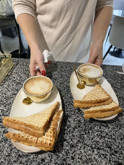 Norway-CafeBakery image 7