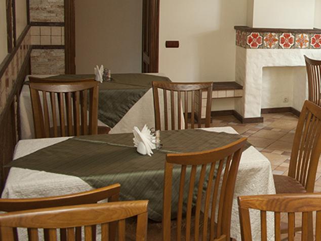 Ресторан та бенкетні зали готельного комплексу "Галактика" у Винниках, поблизу Львова image 7