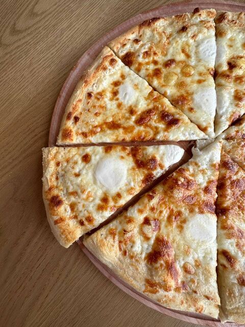 Terrace pizza&croissants image 6