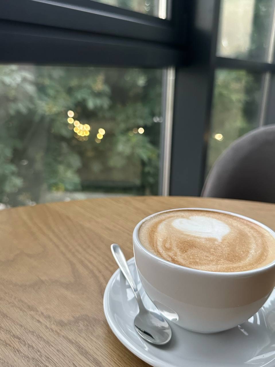 Terrace pizza&croissants image 8