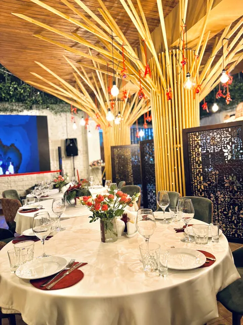 Granat grill and wine image 1