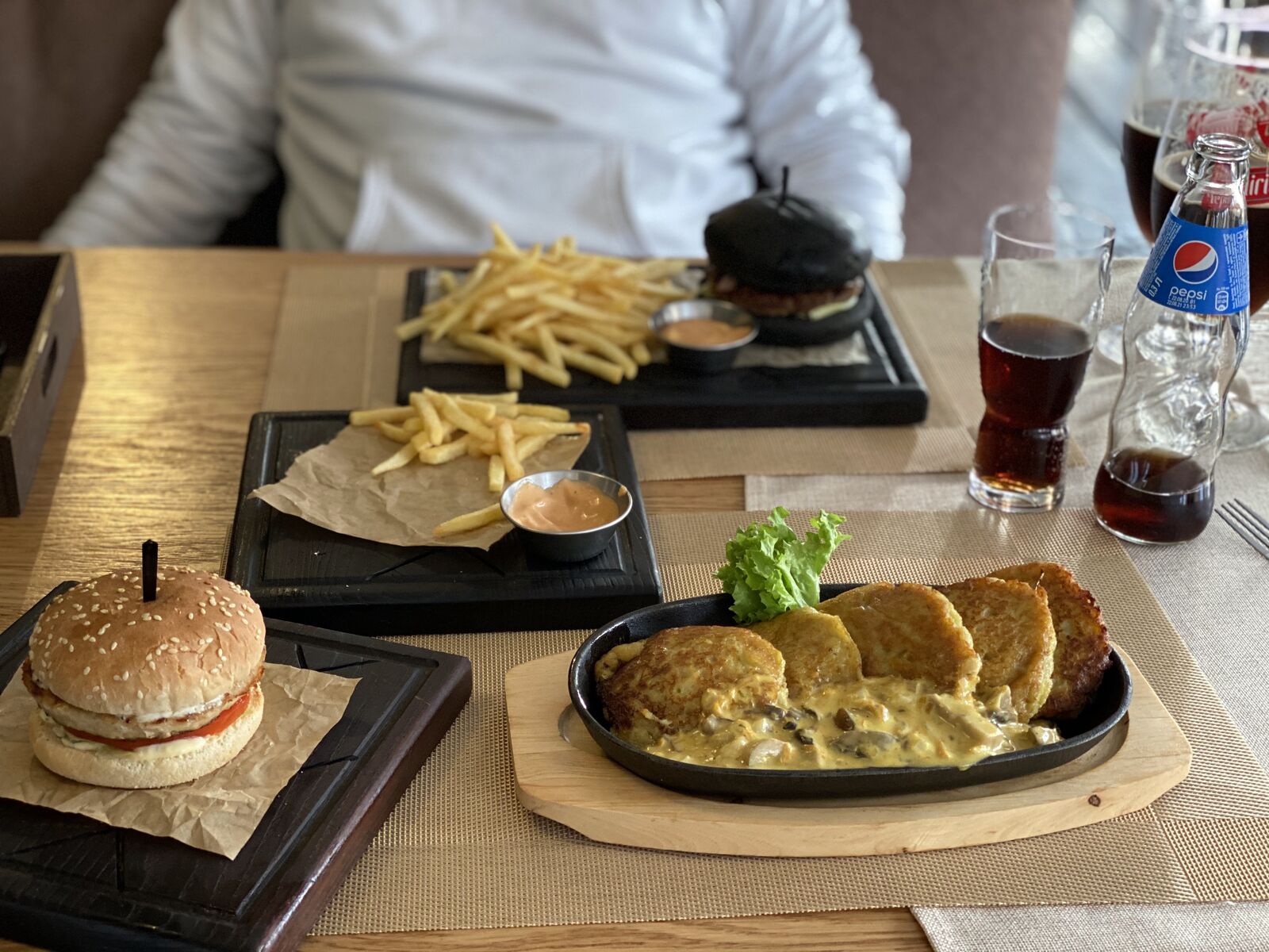 Grill Pub image 3