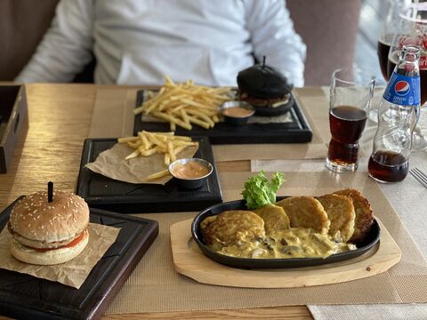 Grill Pub image 3
