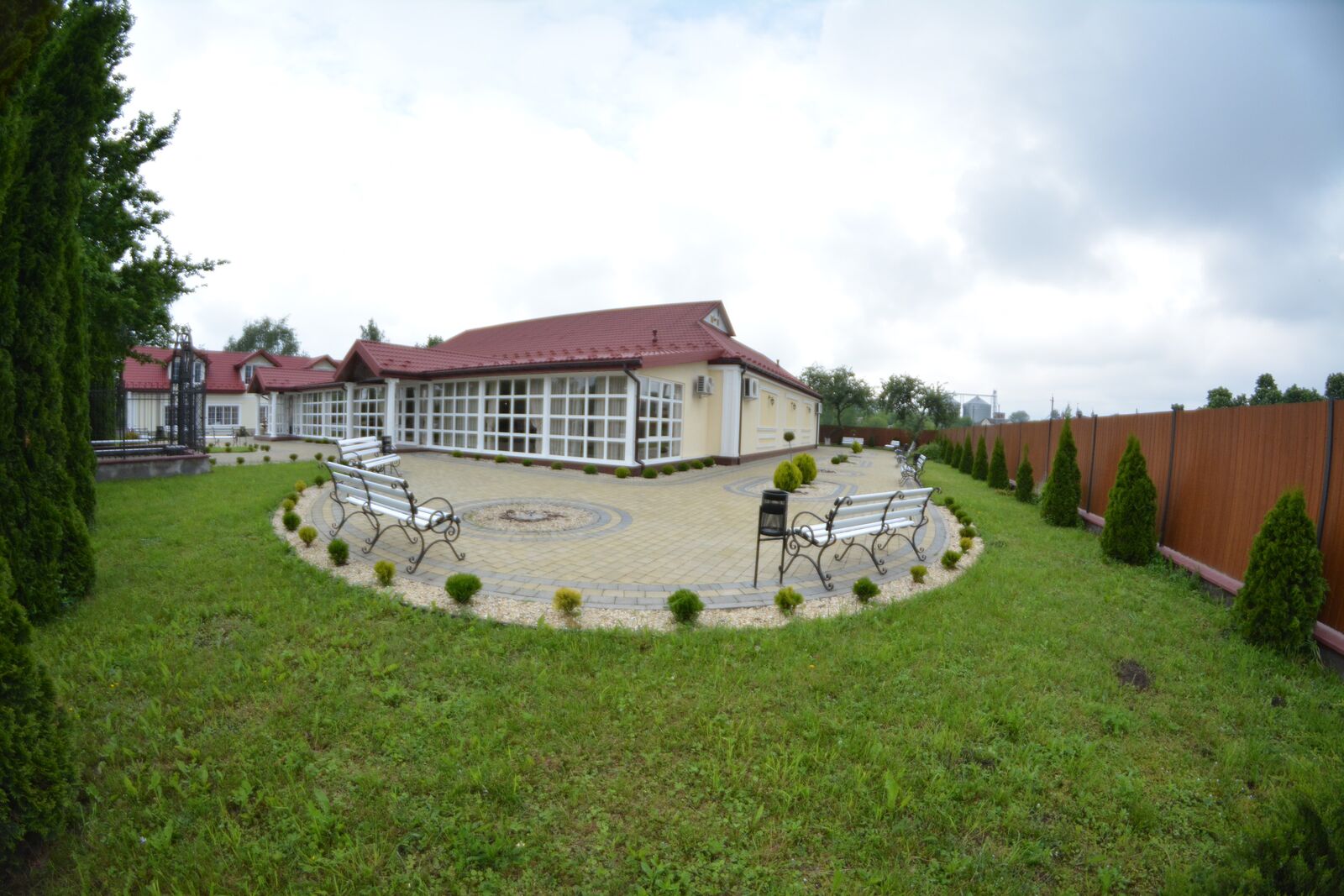Гостинний двір image 4