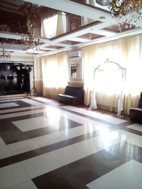 Гостинний двір image 5