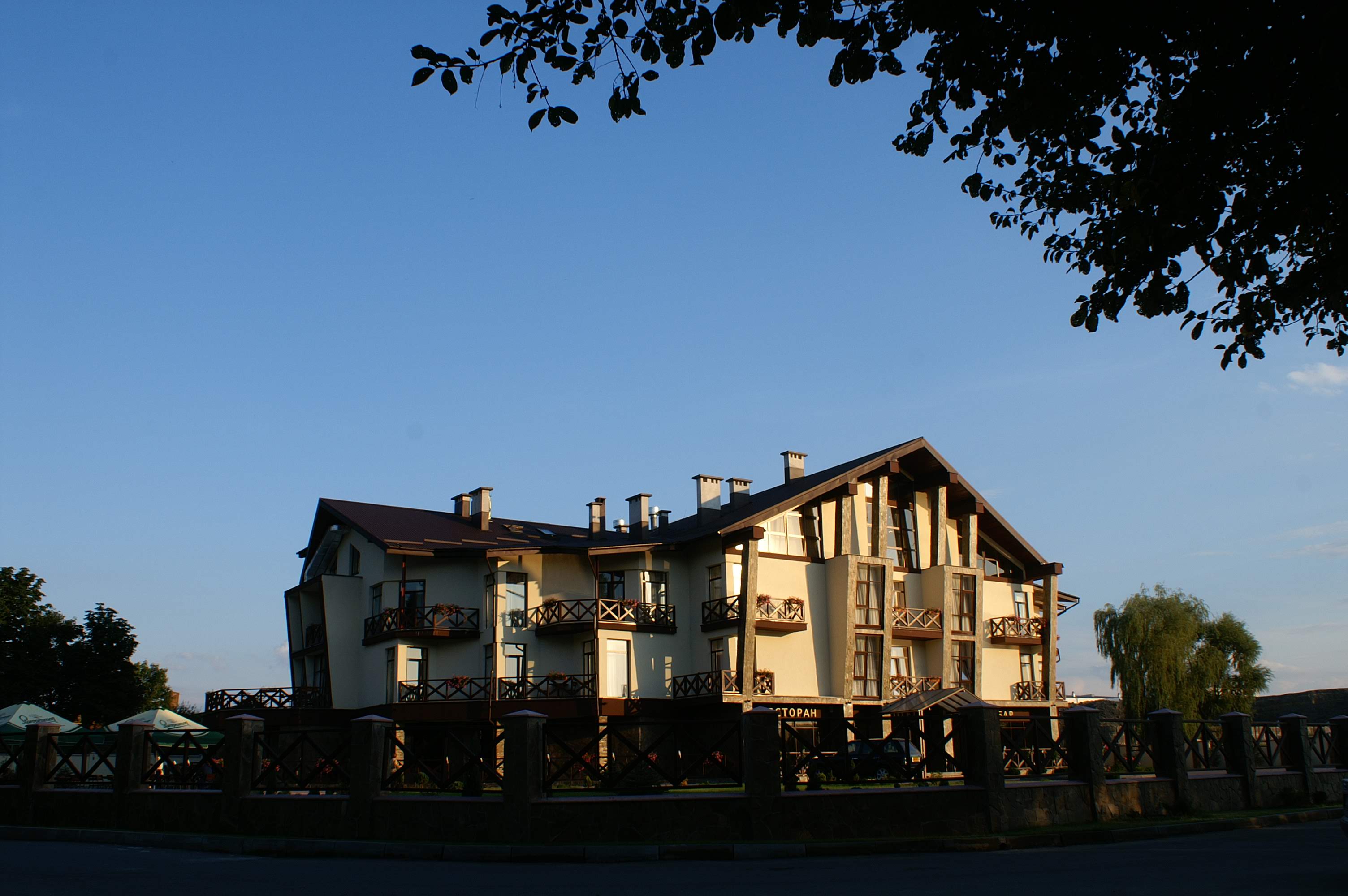 Alʹpiysʹkyy, Restoran, Optima Park Hotelʹ image 10