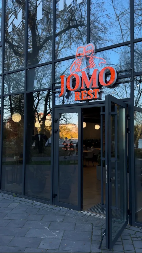 Jomo Rest image 1