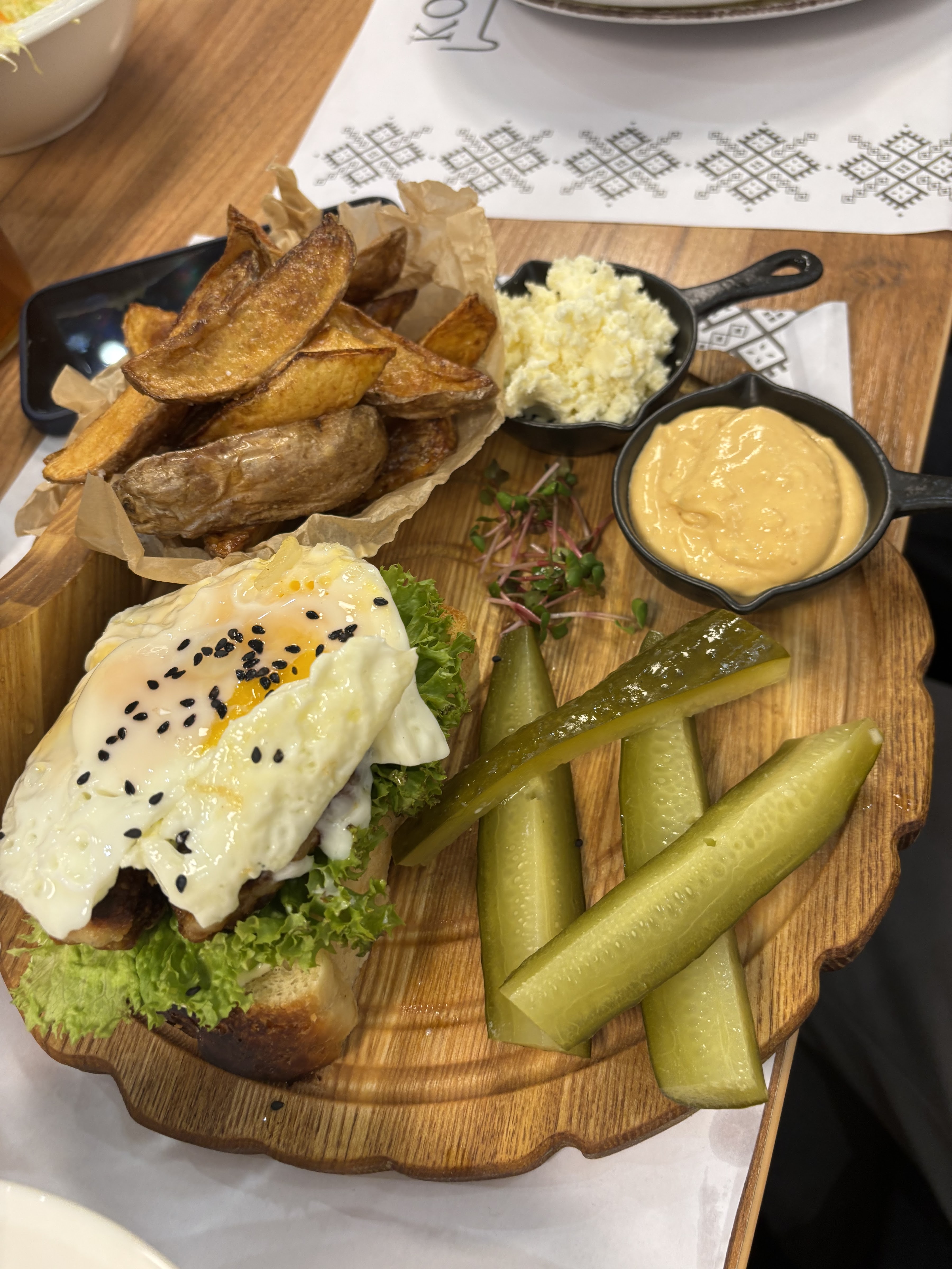 КОЧЕРГА «KOCHERHA» Ресторація з гуцульським серцем image 8