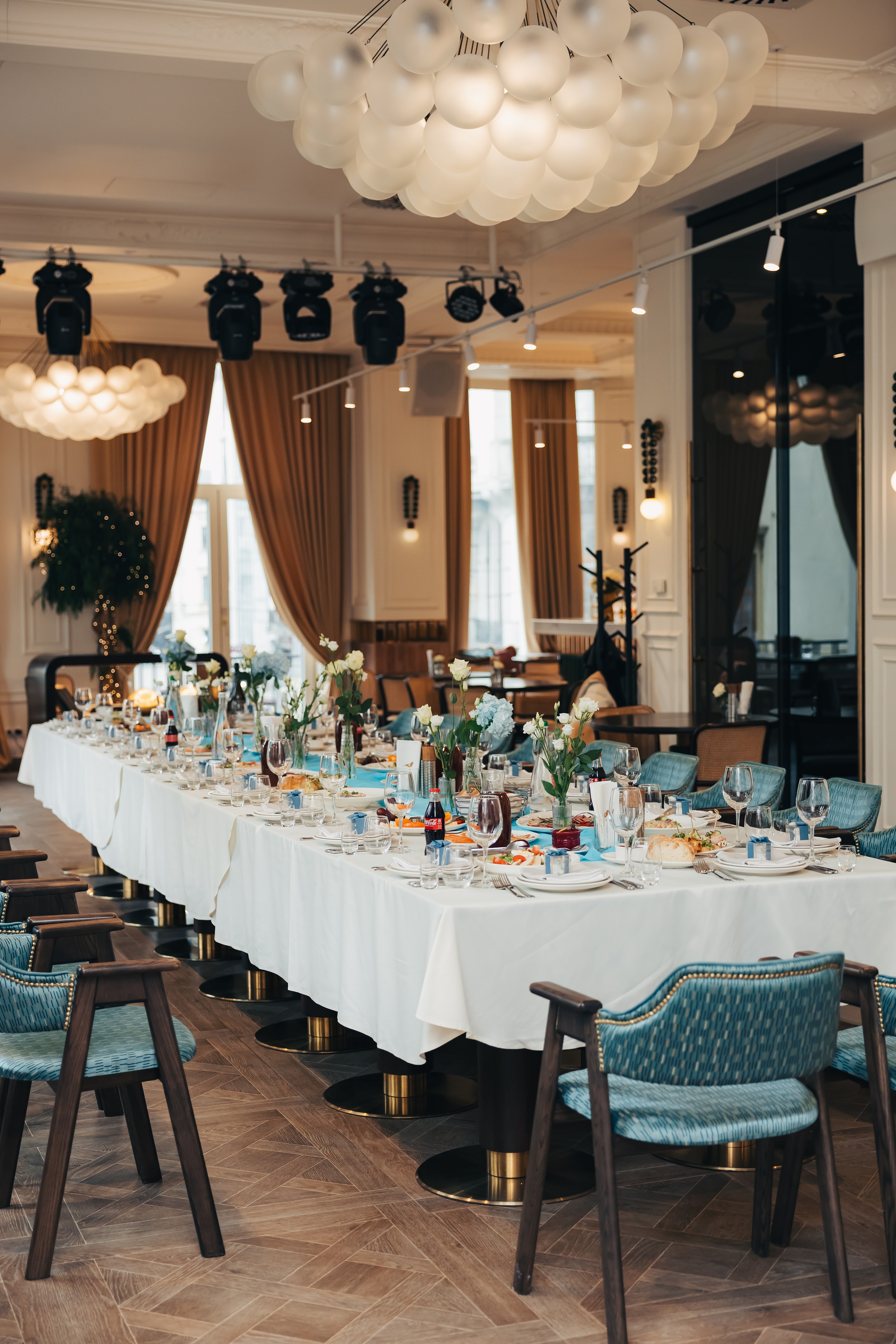 Omnivore & Sky Bar image 5