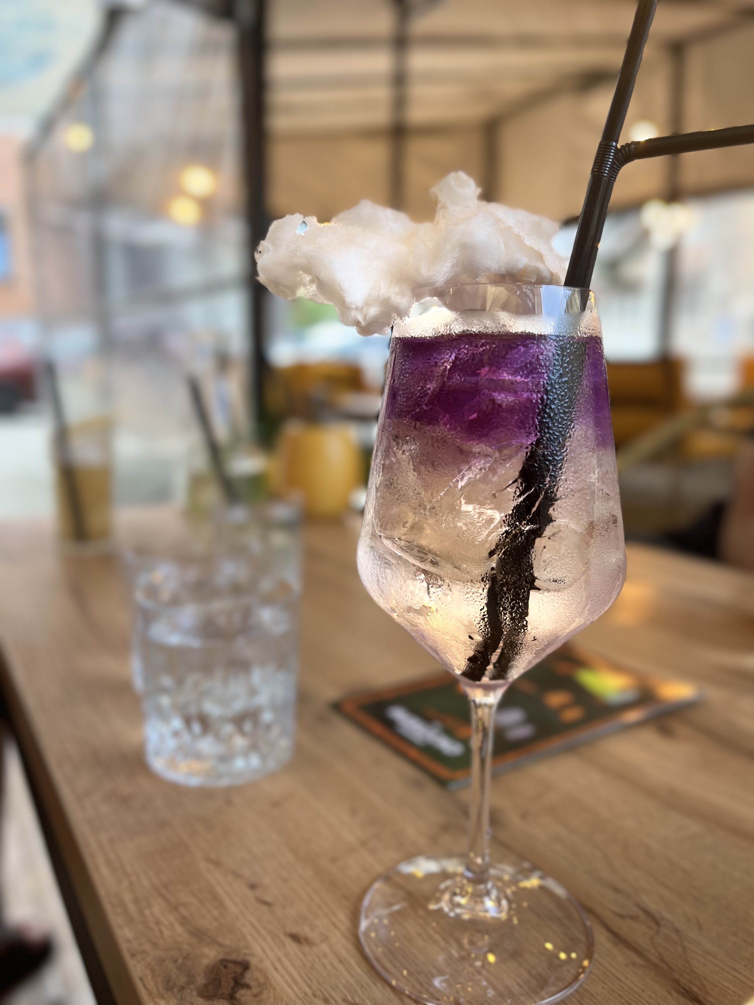 Franklin Lounge Bar image 8