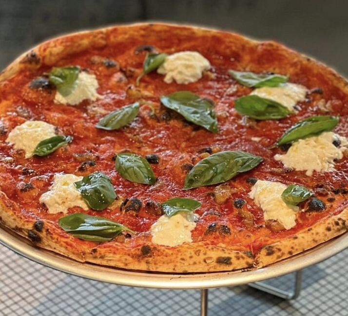 LULU pizza ristorante image 5