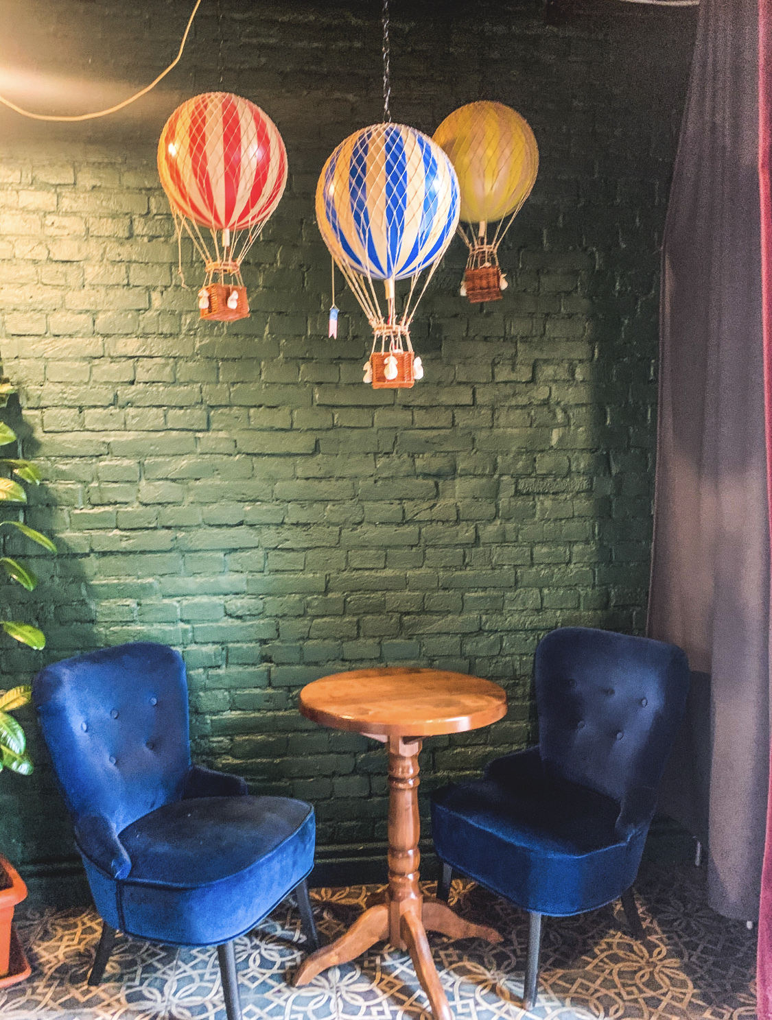 Mondays cafe image 7