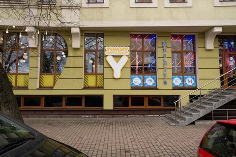 Yummy restaurant image 1