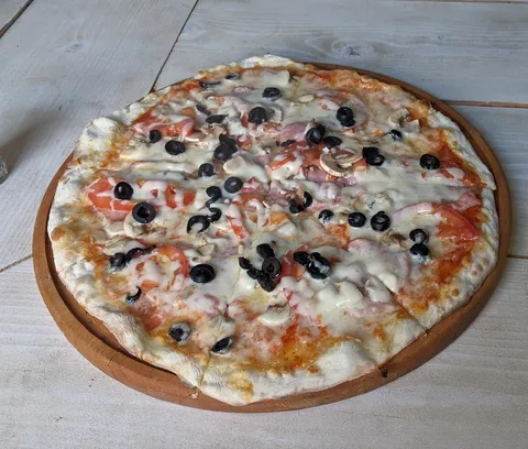 Pizzeria La Fresca image 3
