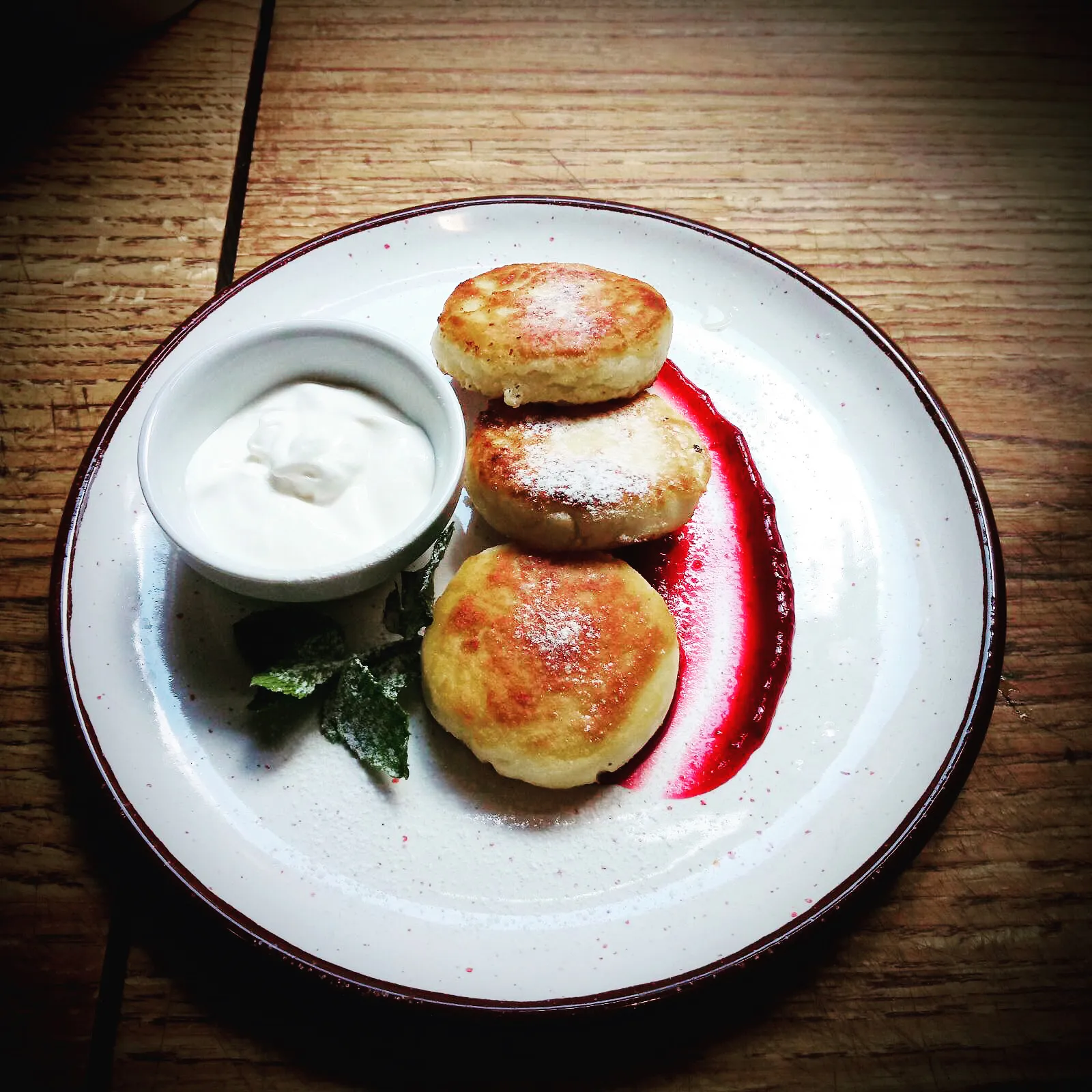 Zatyshnyy Dvir image 2