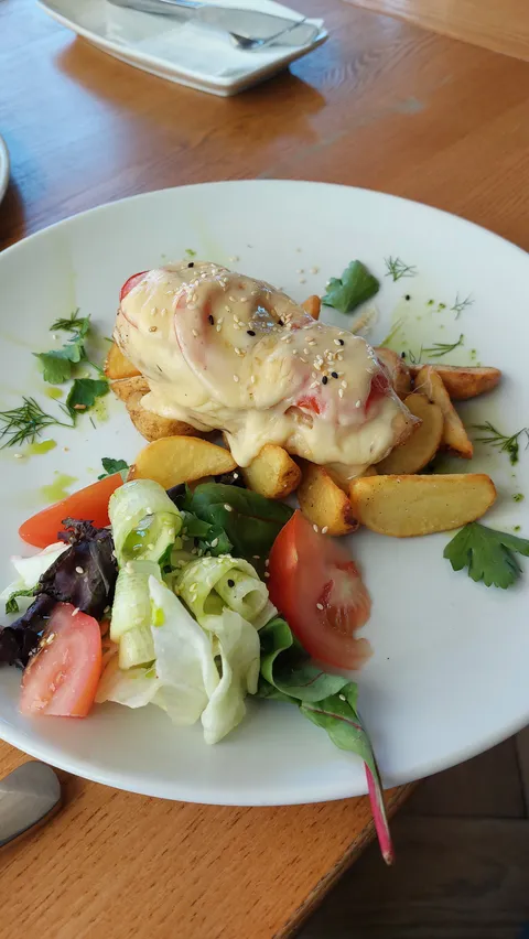 Boston pizza image 8