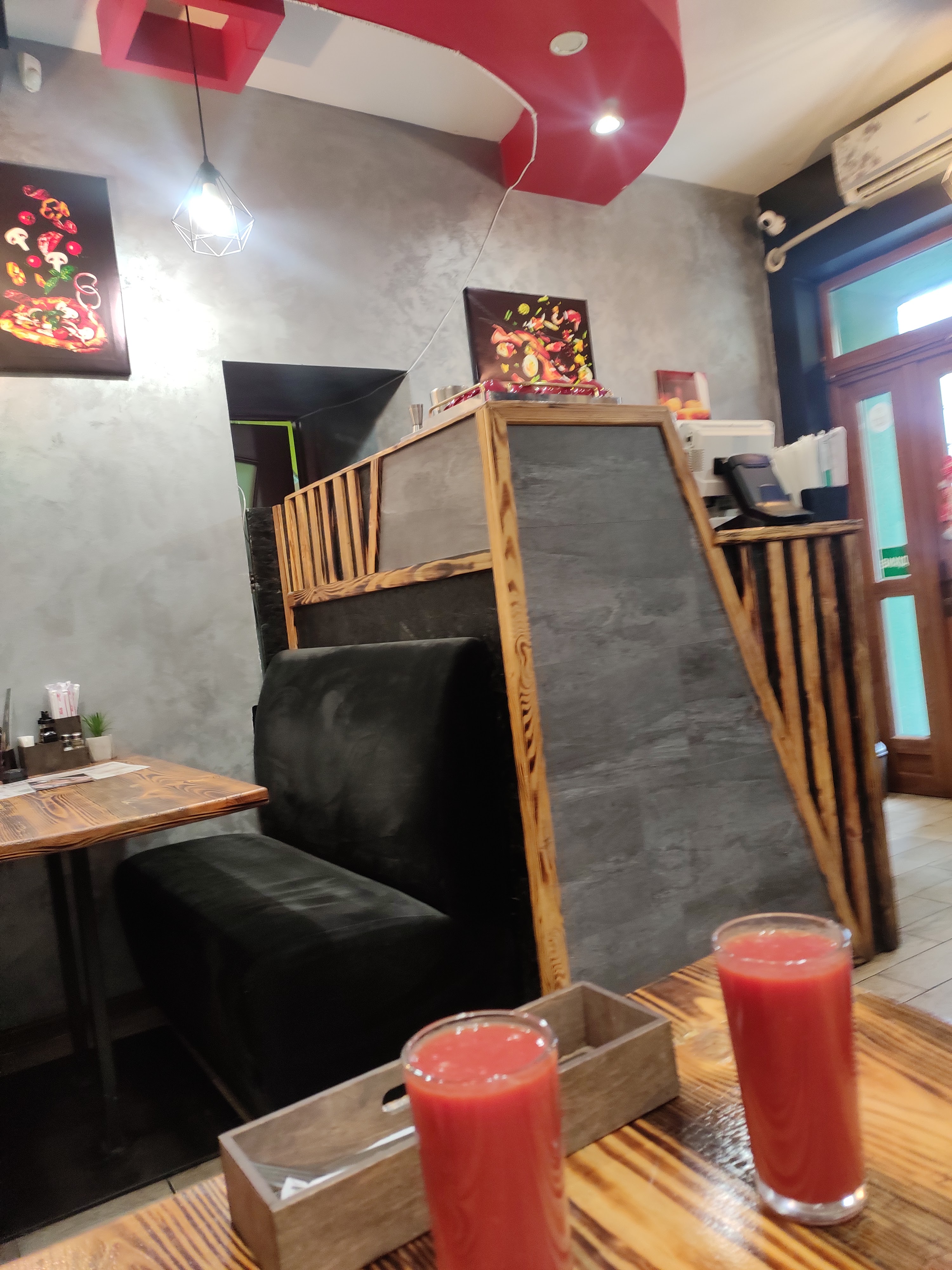 Sushi TAKO Pizza image 2