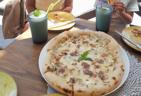 Mamma Mia Kafe-Trattoriya image 2