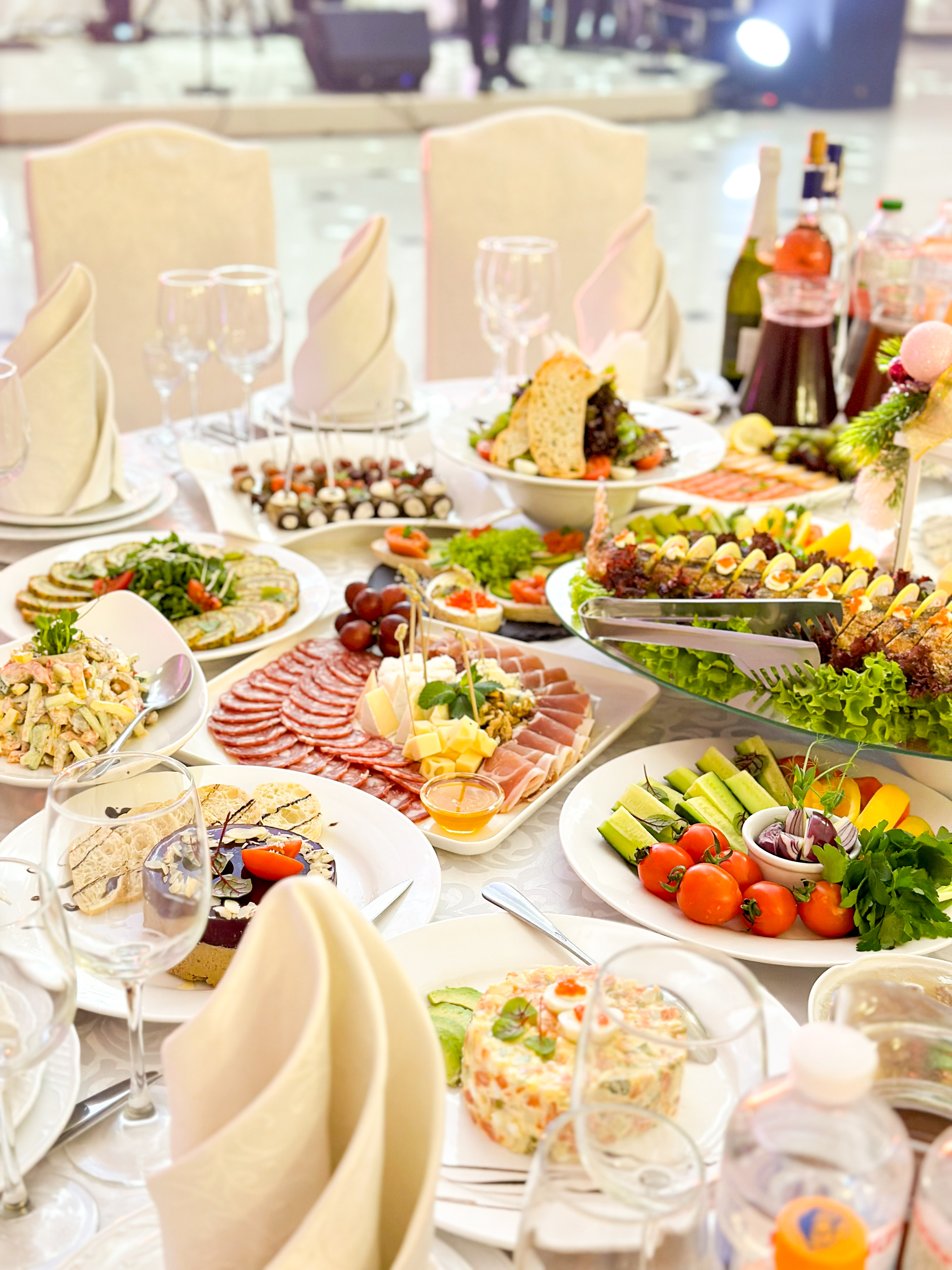 «Губернія» | Ресторан • Банкетний зал • Готель • Басейн | Камʼянець-Подільський р-н image 2