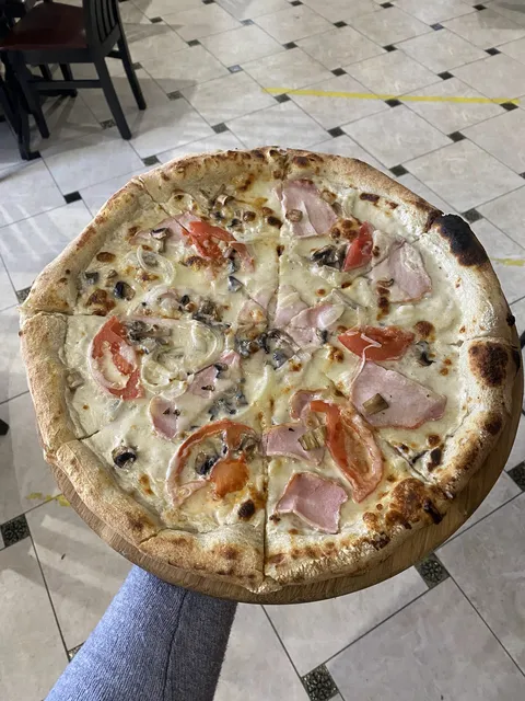 Pizzeria Bella Vita image 8