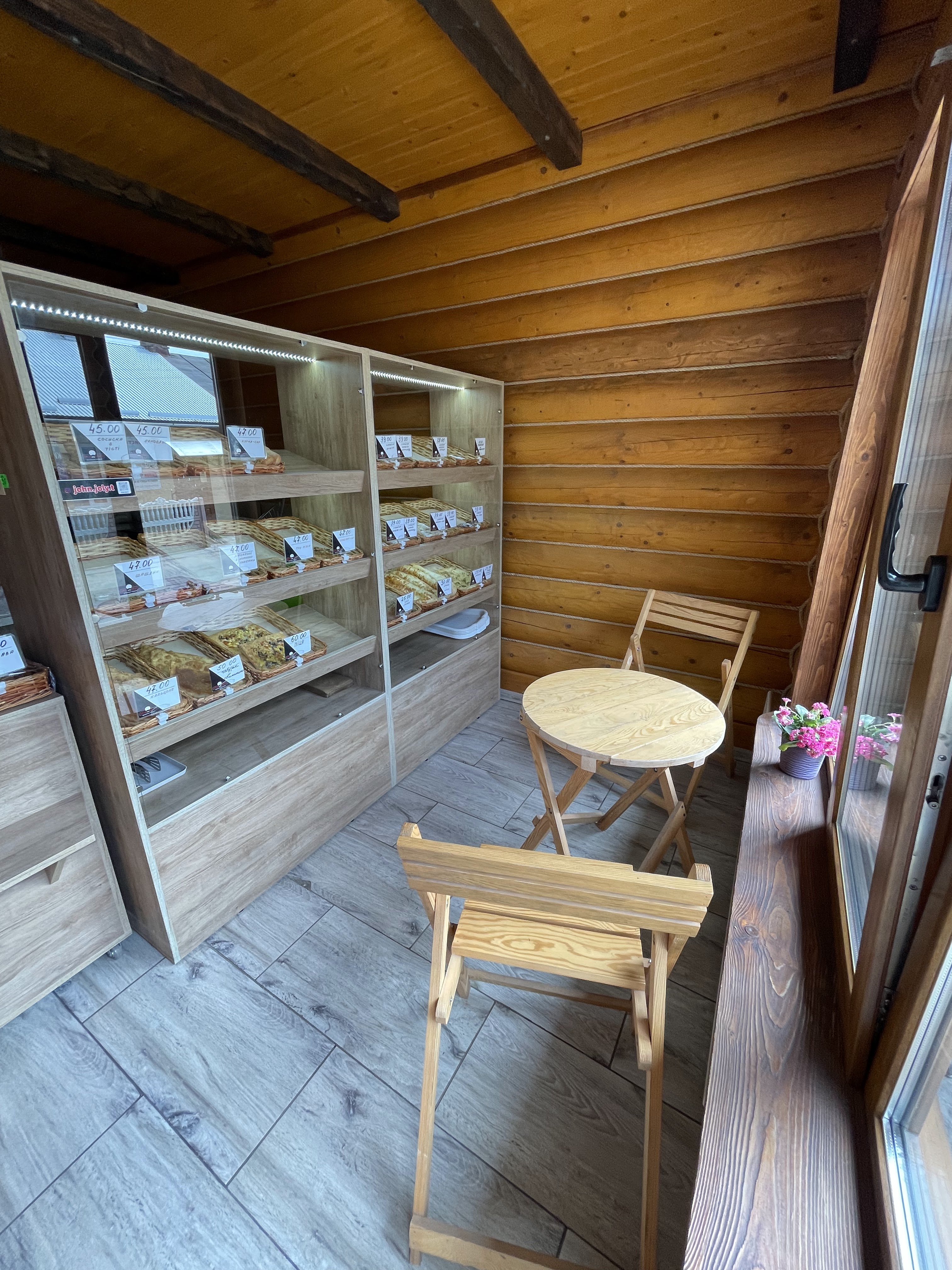 Hruzynsʹka Pekarnya Dzhondzholi image 7