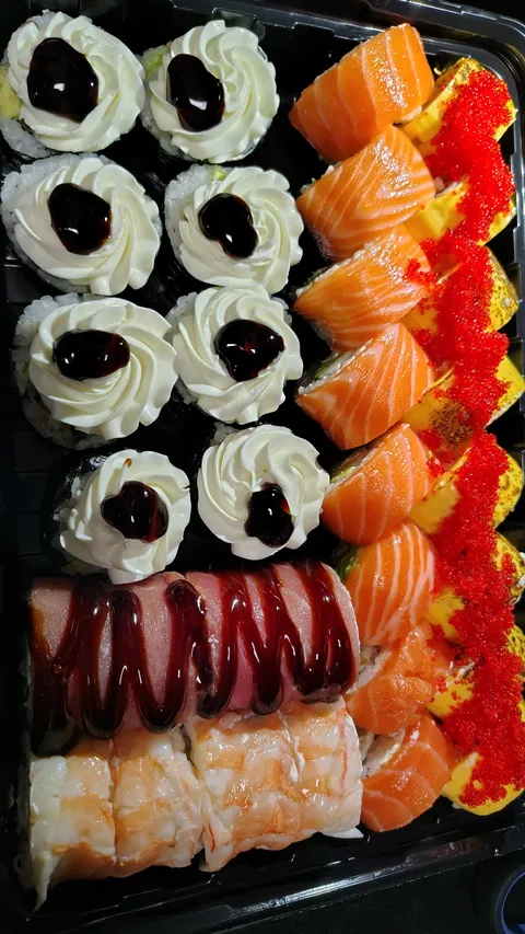 Osama Sushi image 7