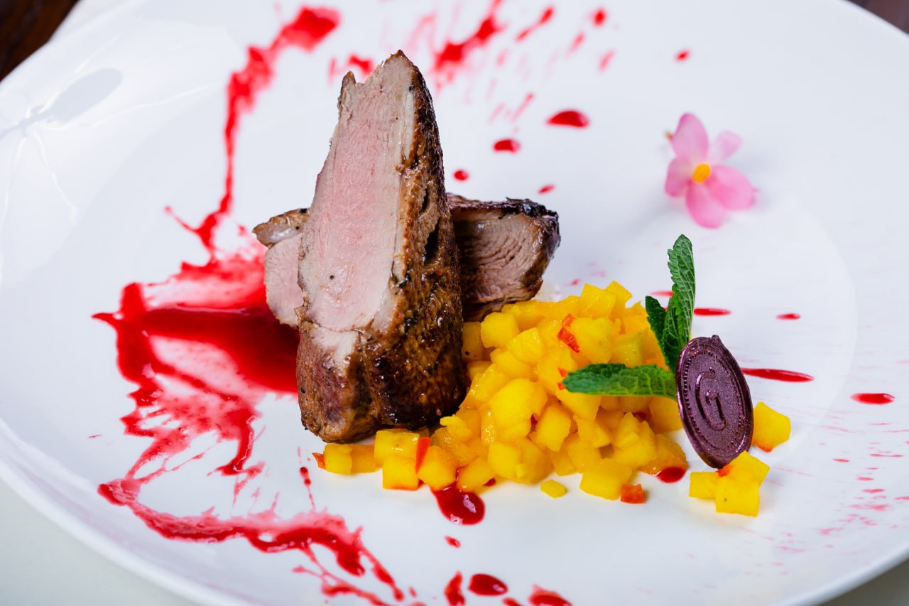 Restoran Zheneva Ternopil Hotelʹ Bankety, Furshety, Vesillya, Korporatyvy, Dytyacha Kimnata image 4