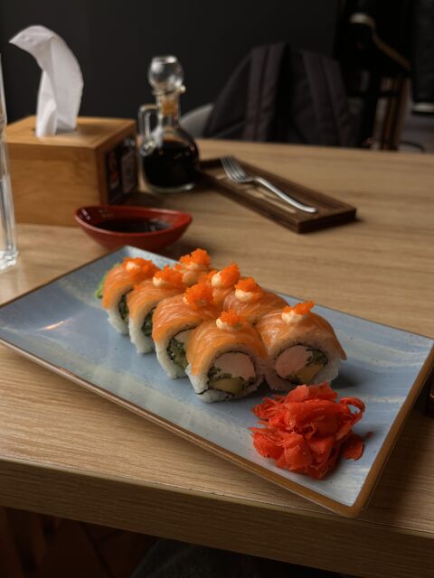 Guru Food: доставка суші та піци image 4