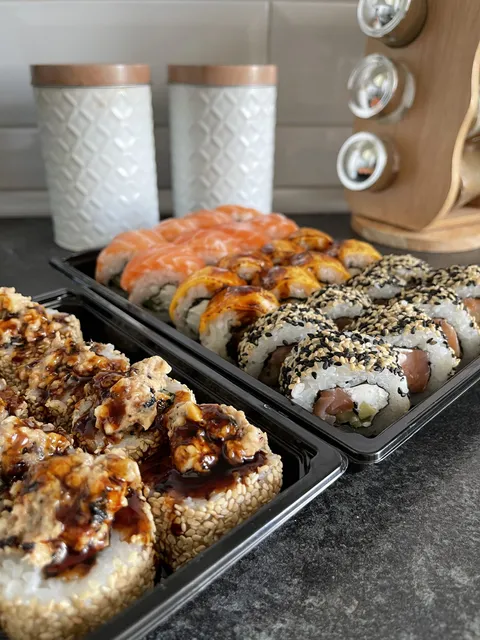 Osama sushi Ternopil image 5