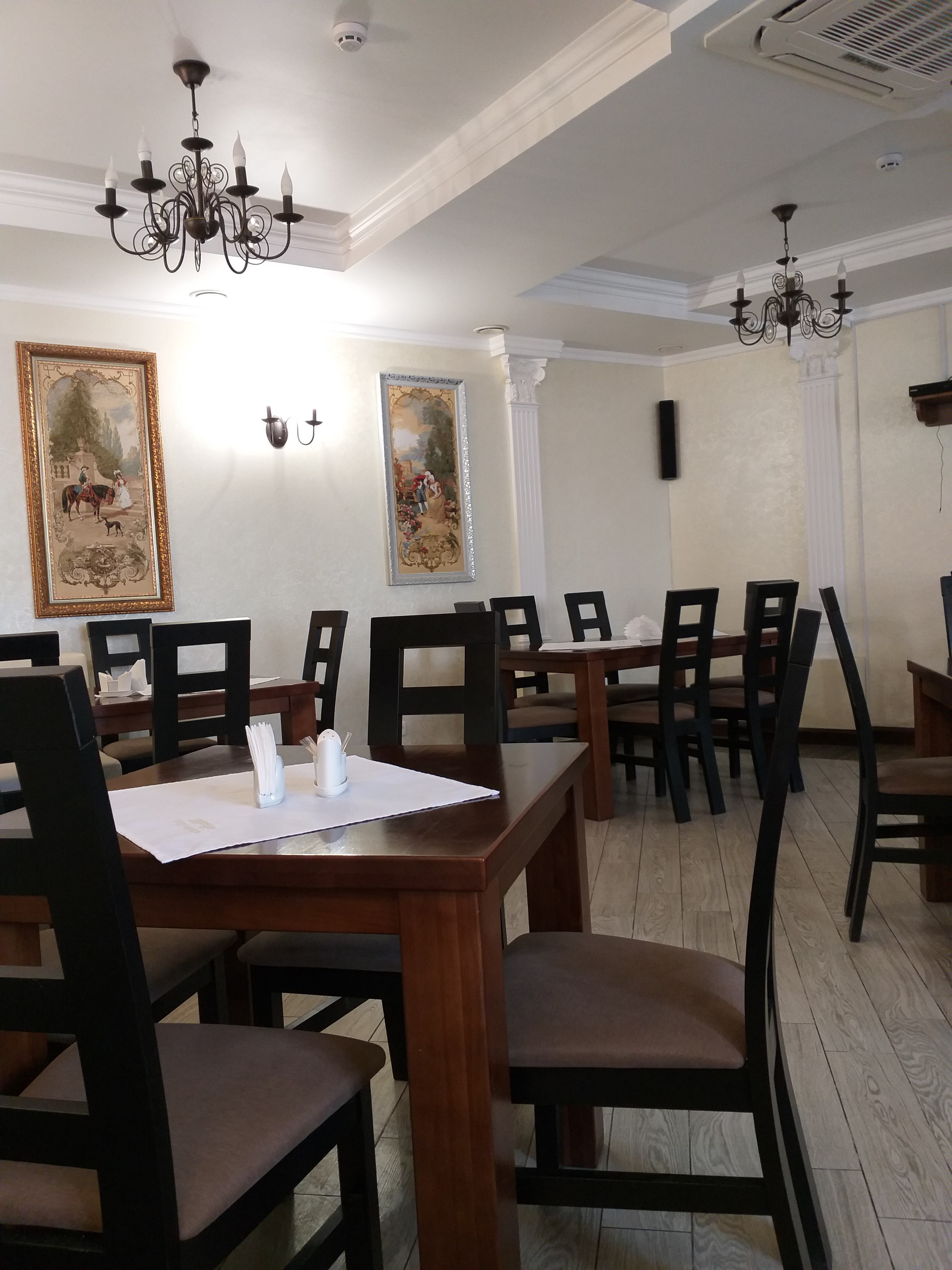 БОГРАЧ - Ресторан закарпатської кухні image 1