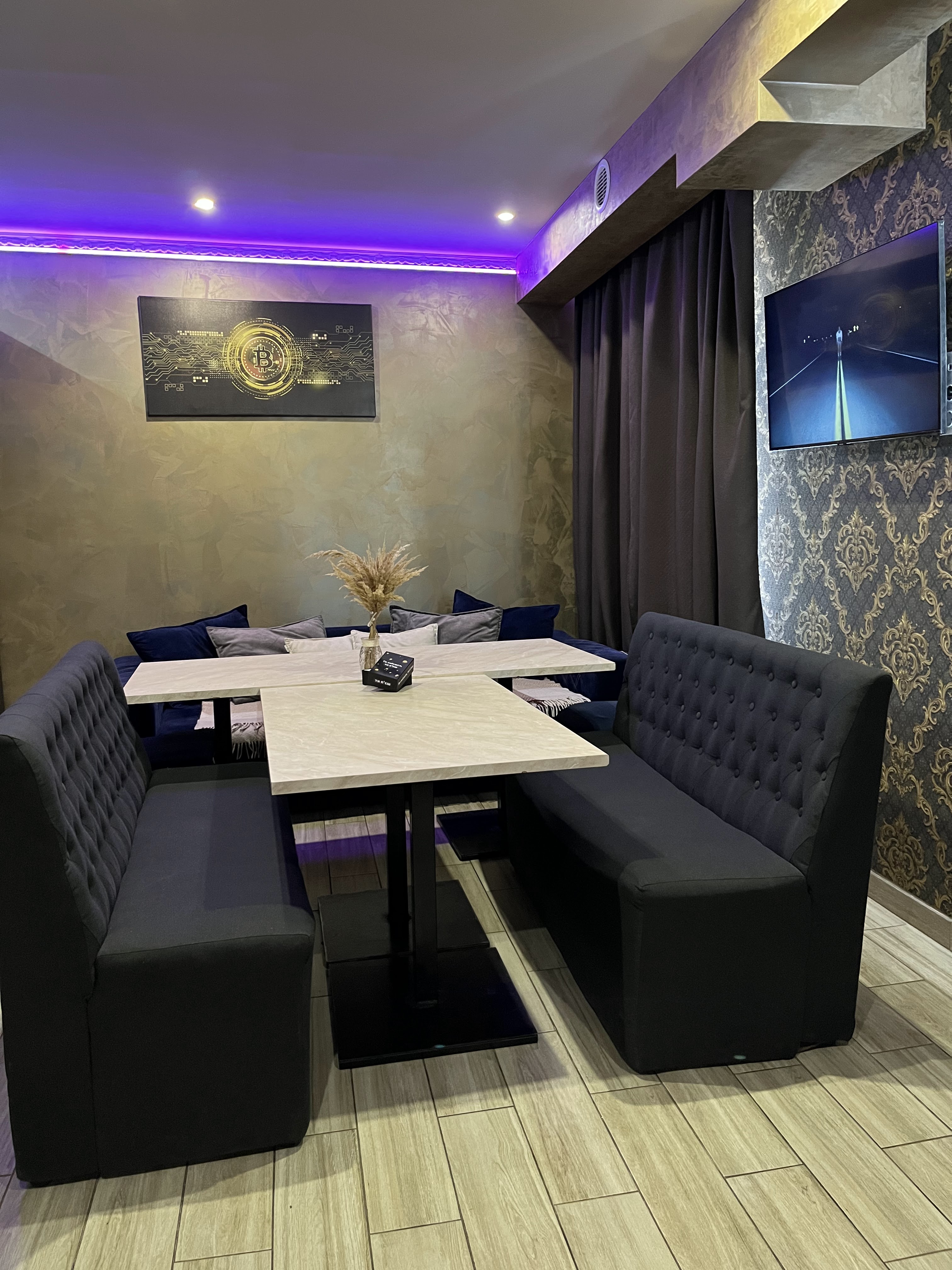 Loft (Lounge & Karaoke) image 3