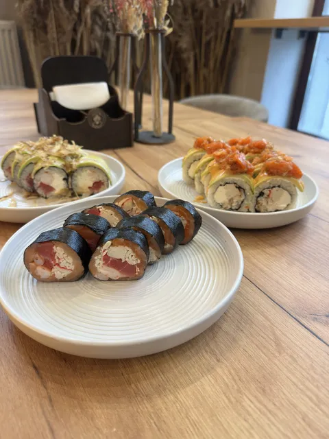 Sushi.love.busk image 4