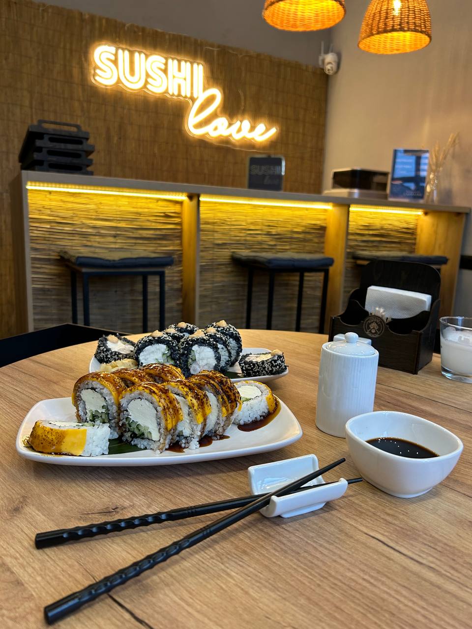 Sushi.love.busk image 6