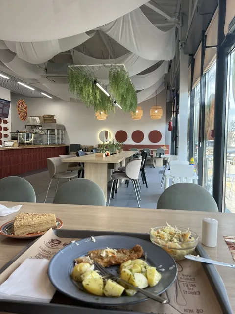 Lanch Kafe image 2