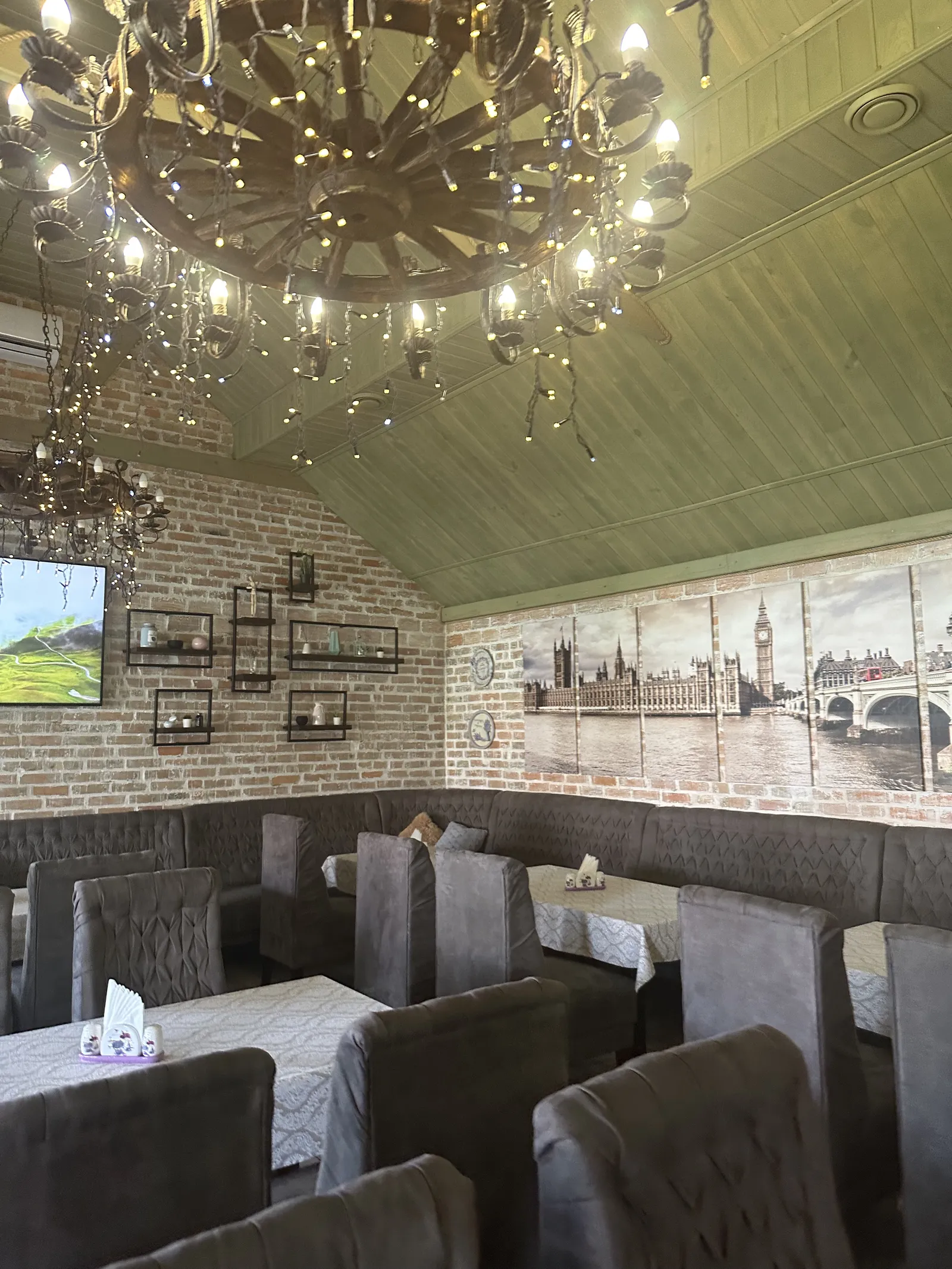 Provans Park, Restoranno-Hotelʹnyy Kompleks image 7