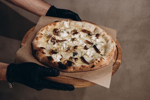 Mona Pizza image 4
