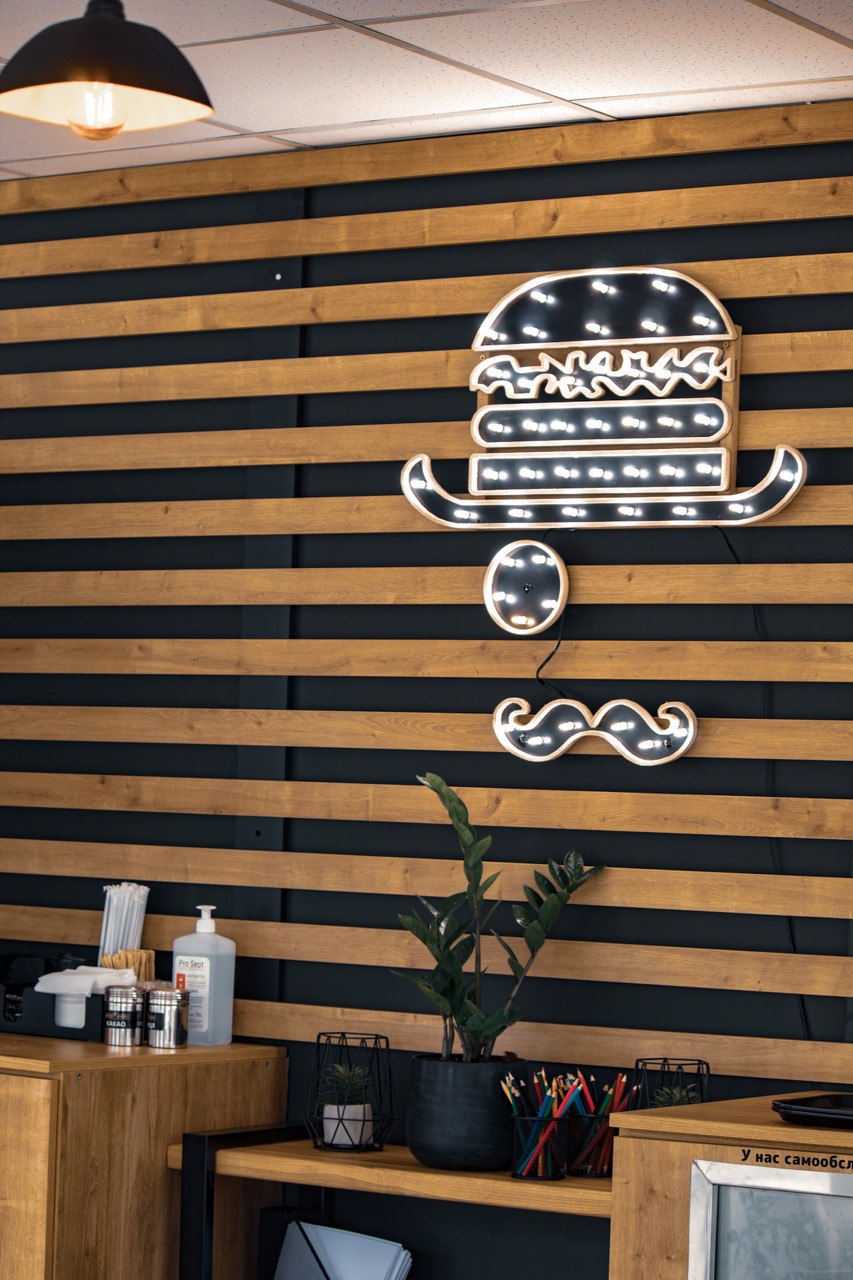 Mister Burher image 5