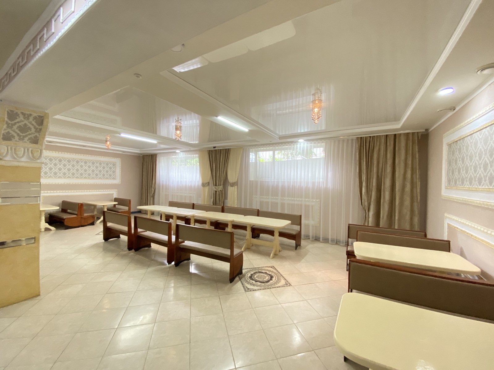 Kapryz, Kafe-Bar image 2