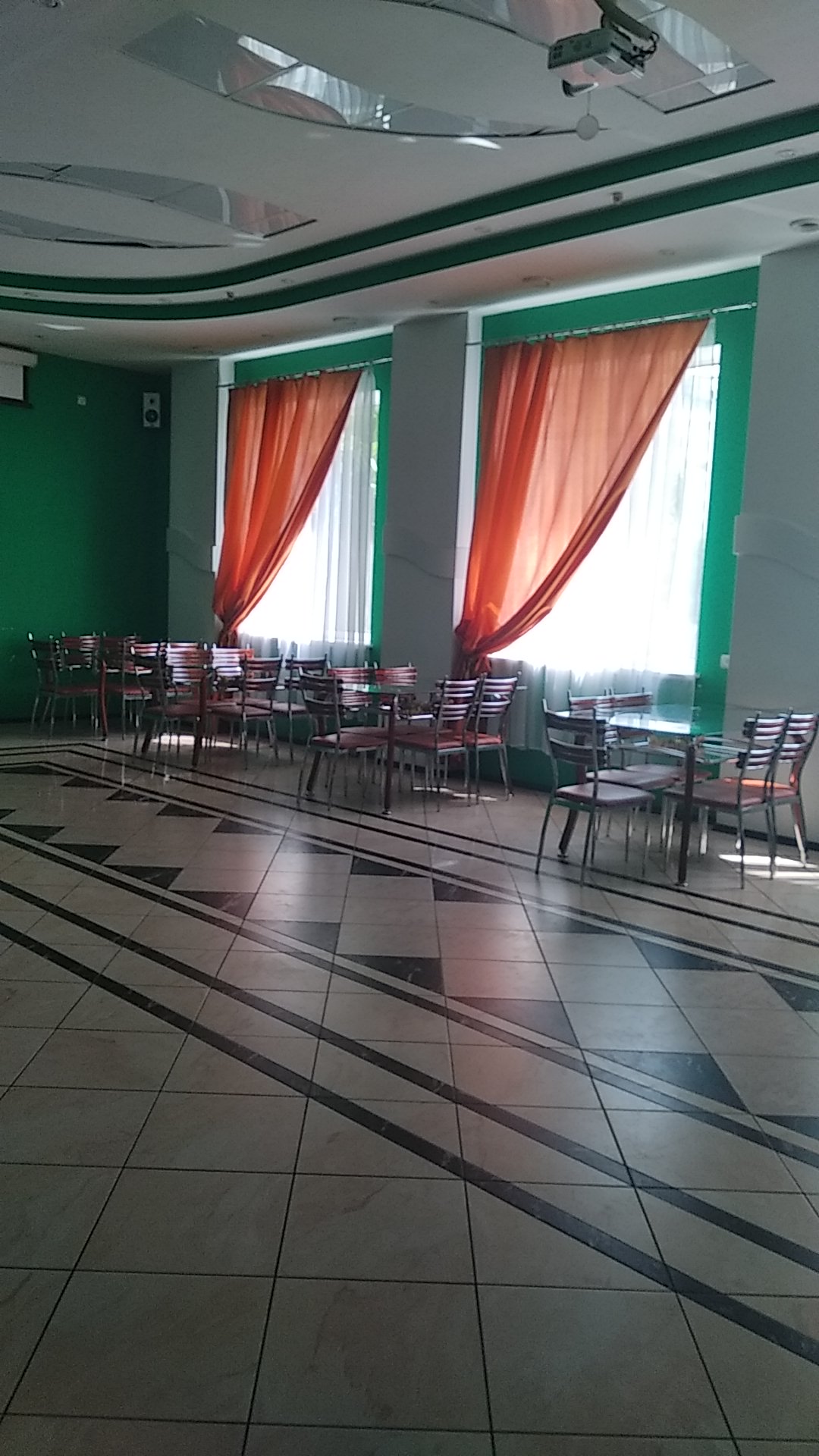 Zoloti Vorota image 3