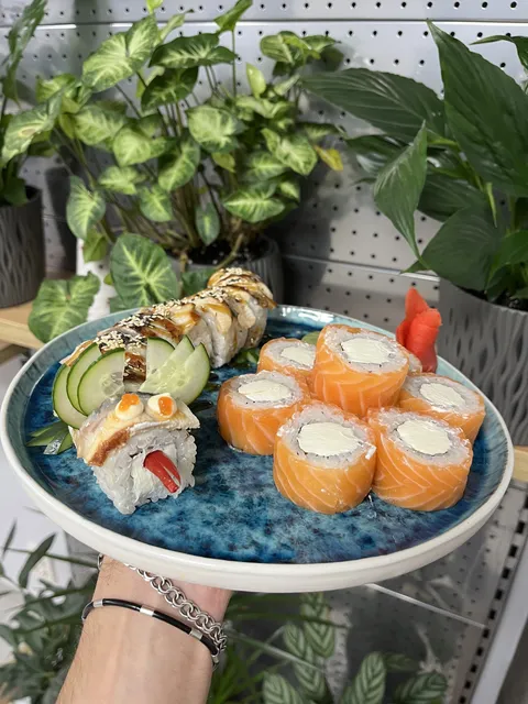 Jasmine Sushi&Pizza image 4
